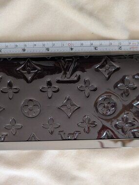Patent Embossed Frame Wallet Dark Brown Silver Clasp